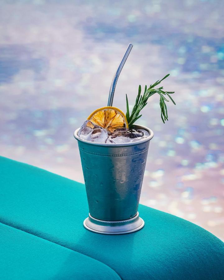 The Outpost Hotel Sentosa By Far East Hospitality (Adults Only) Сингапур Экстерьер фото A Moscow Mule cocktail