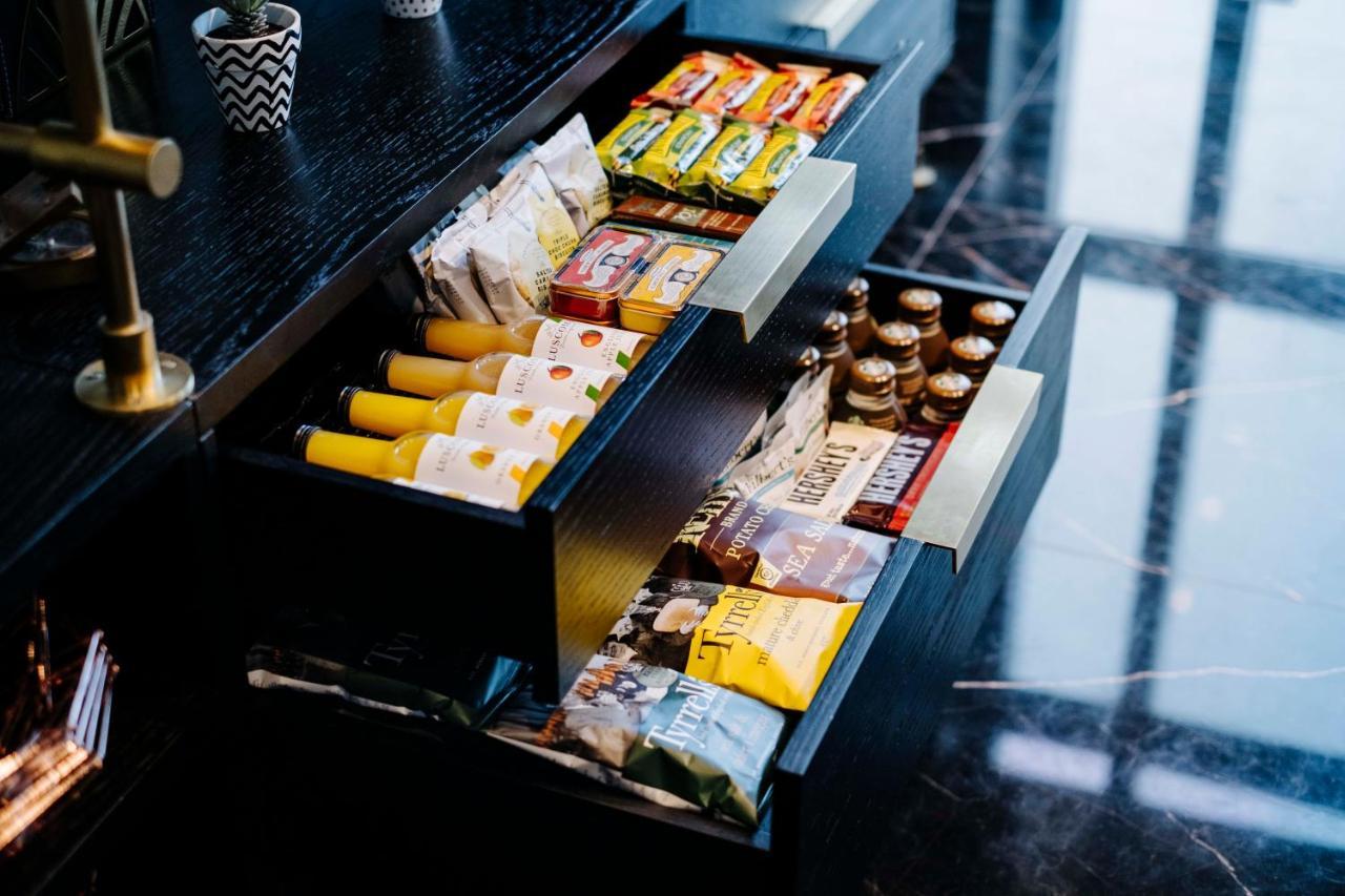 The Outpost Hotel Sentosa By Far East Hospitality (Adults Only) Сингапур Экстерьер фото A well-stocked pantry