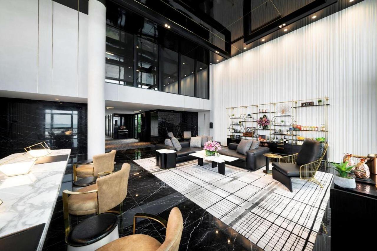 The Outpost Hotel Sentosa By Far East Hospitality (Adults Only) Сингапур Экстерьер фото The interior of the lounge