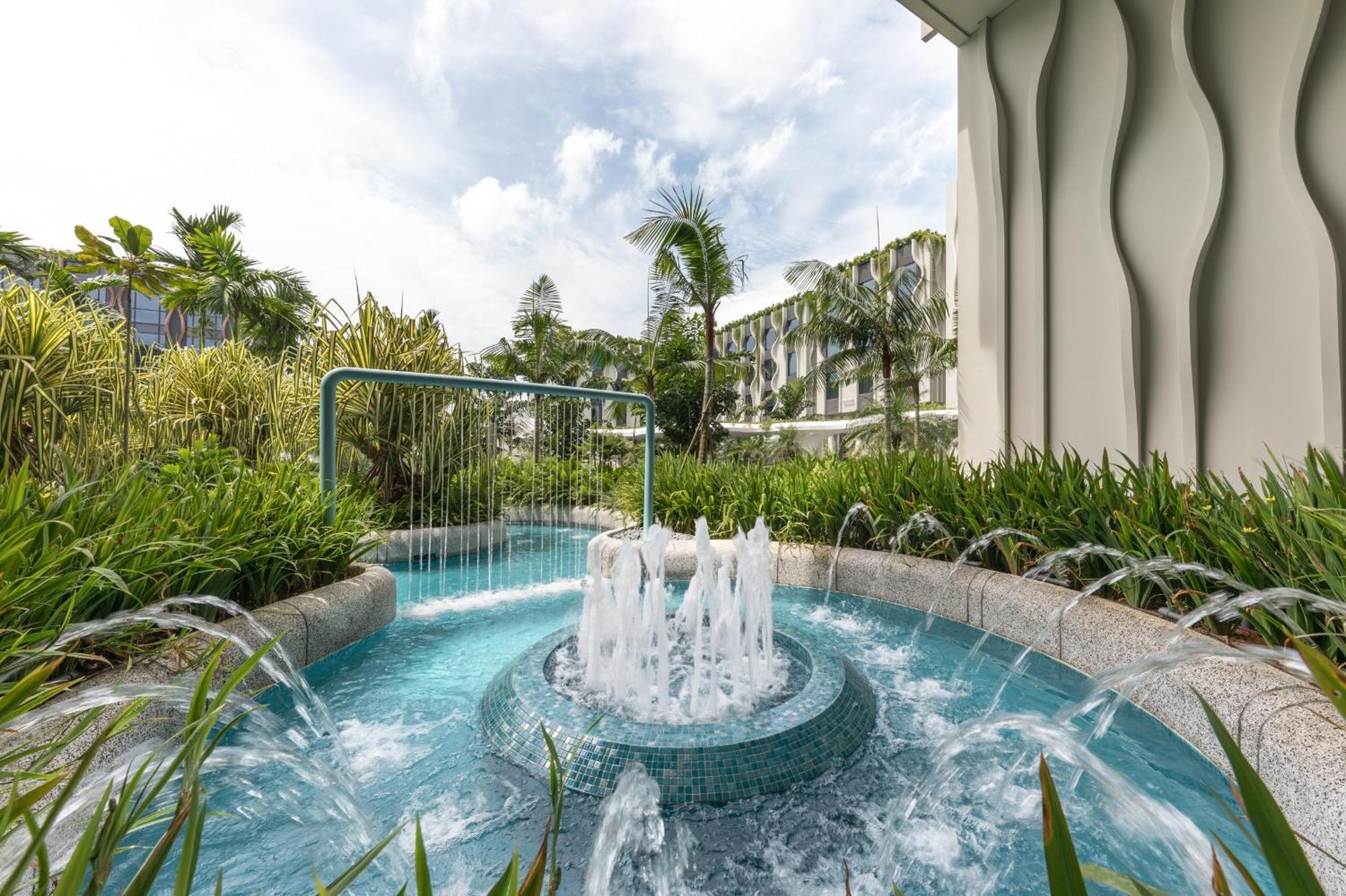 The Outpost Hotel Sentosa By Far East Hospitality (Adults Only) Сингапур Экстерьер фото Fountain at the park