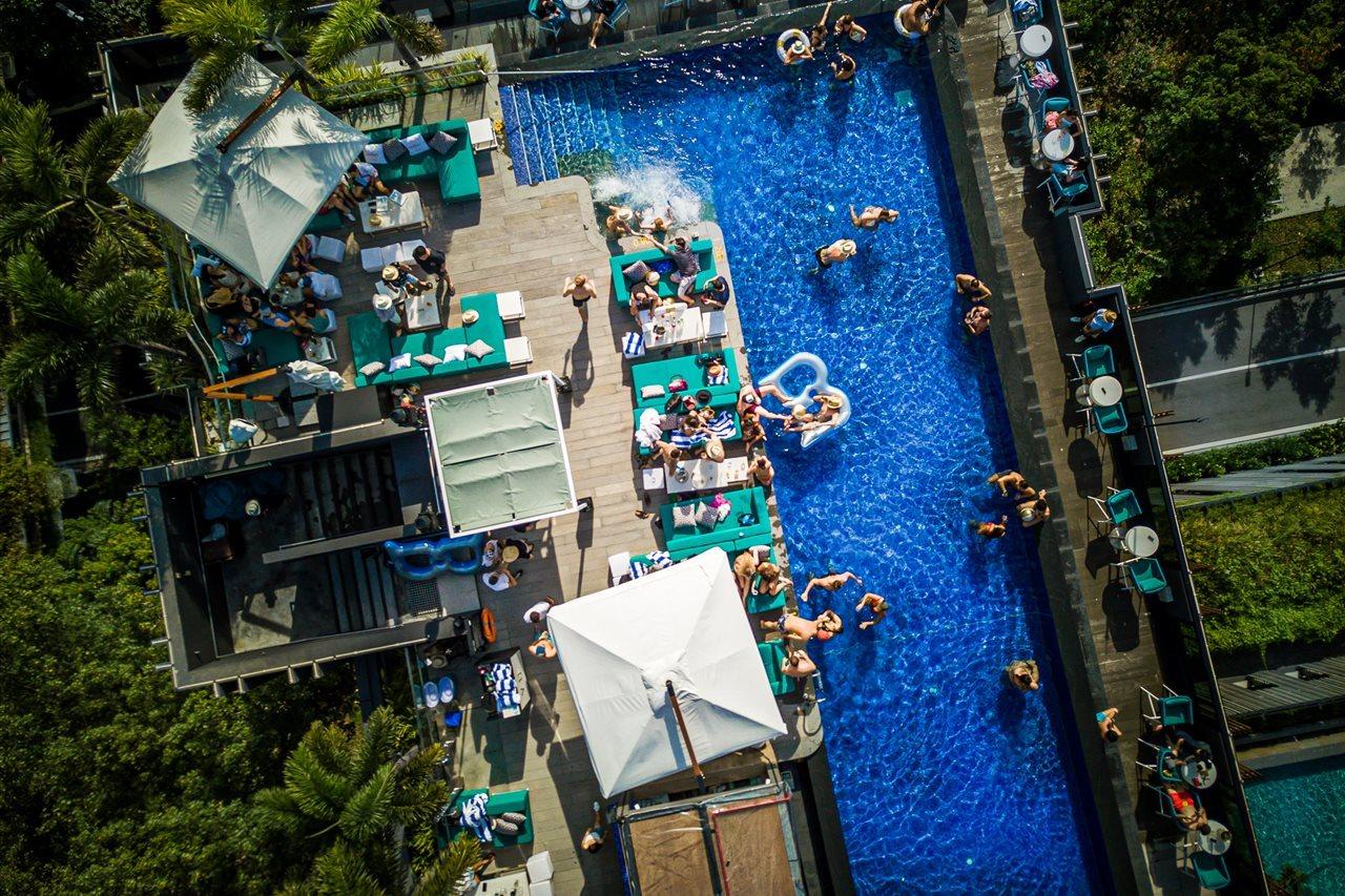 The Outpost Hotel Sentosa By Far East Hospitality (Adults Only) Сингапур Экстерьер фото Aerial view of the pool at the 2016 edition of the festival